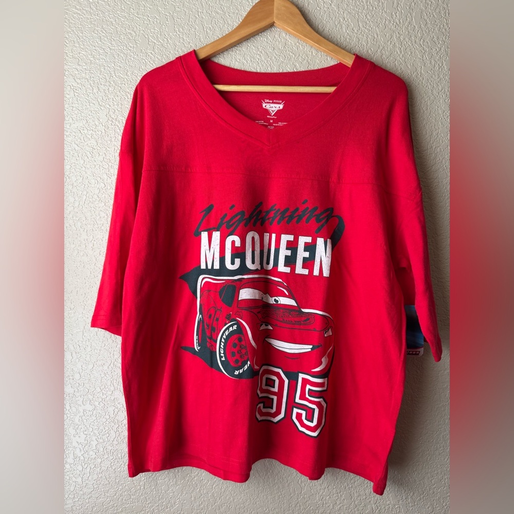 Disney Pixar Lightning McQueen Red Oversized Graphic V Neck T-Shirt Size M New